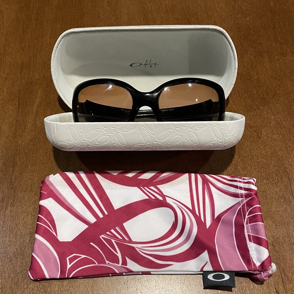 Oakley Breast Cancer Awareness Black Sunglasses with White Hard Case